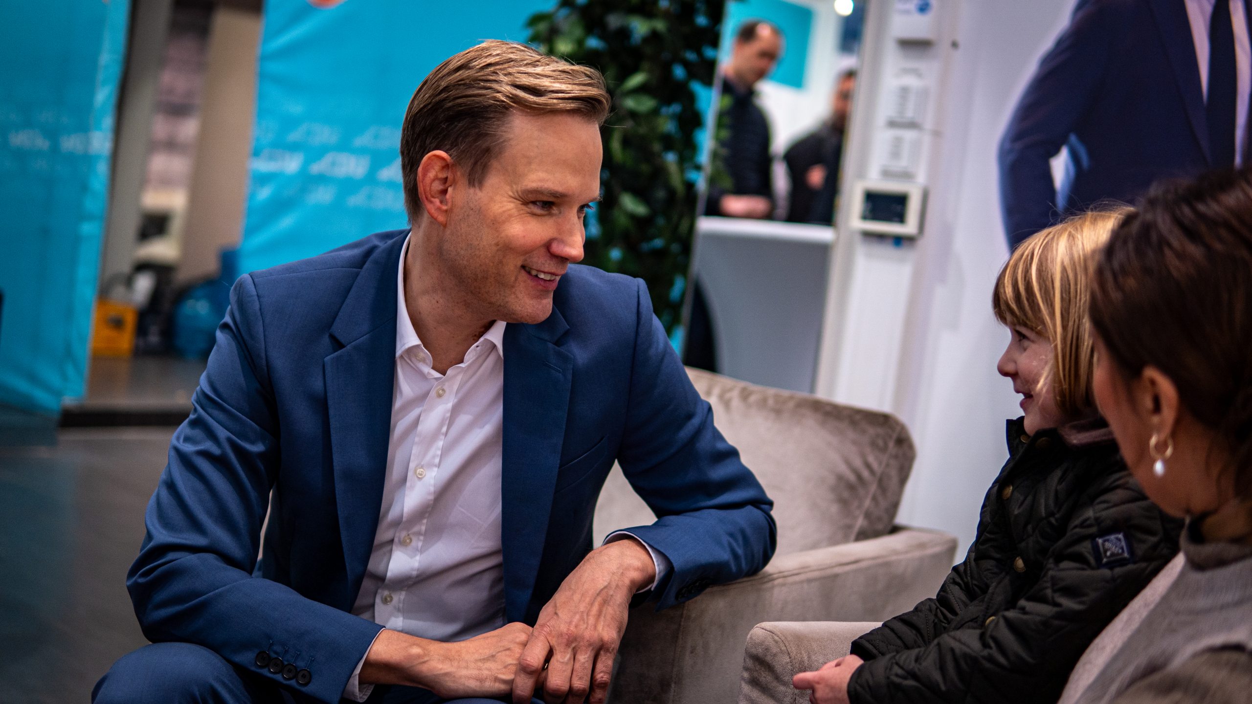 212 00881 David Peters