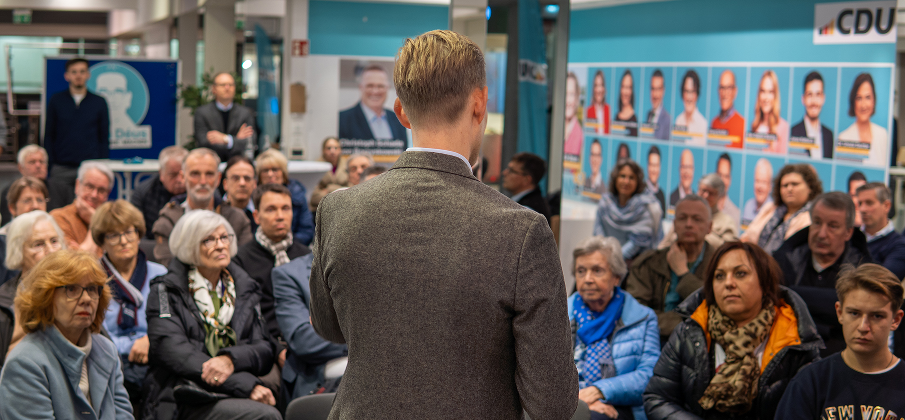 212 00881 David Peters